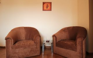 3 camere, centrala proprie, zona Olimpia. - Poză 5