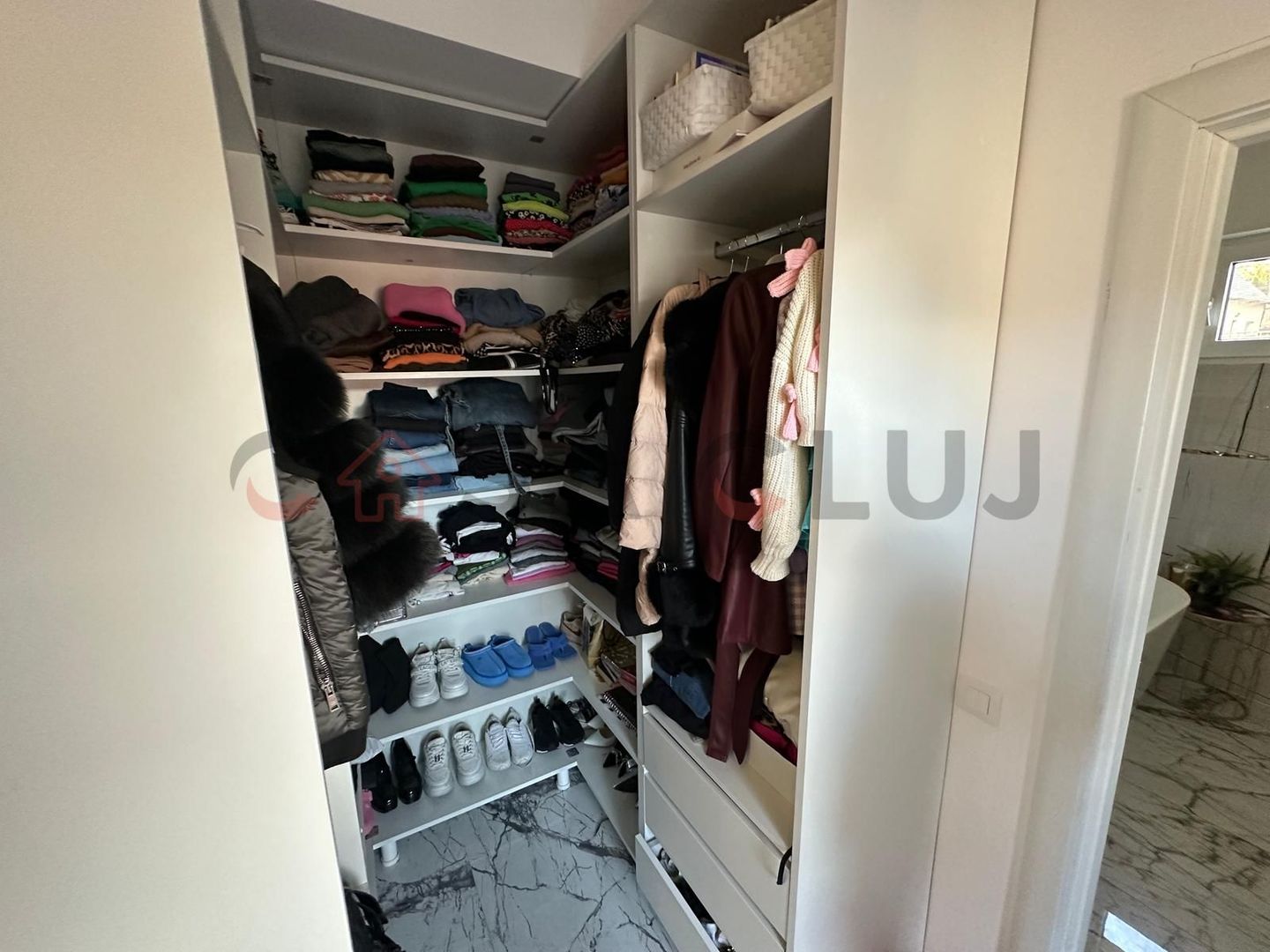 Casă premium de vânzare , Chinteni , la cheie - Poză 22