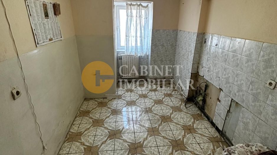Apartament cu 3 camere decomandat, 2 bai, etaj intermediar - Gara - Poză 5
