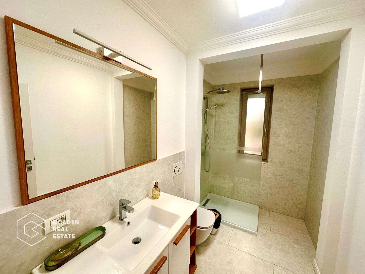 Apartament premium, zona Subcetate, 3 camere, 2 bai, loc parcare, sala, piscina - Poză 15