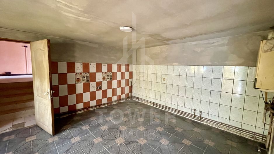 Casă spațioasă si 1790mp teren de vanzare in Hașag, la doar 30 km de Sibiu - Poză 5