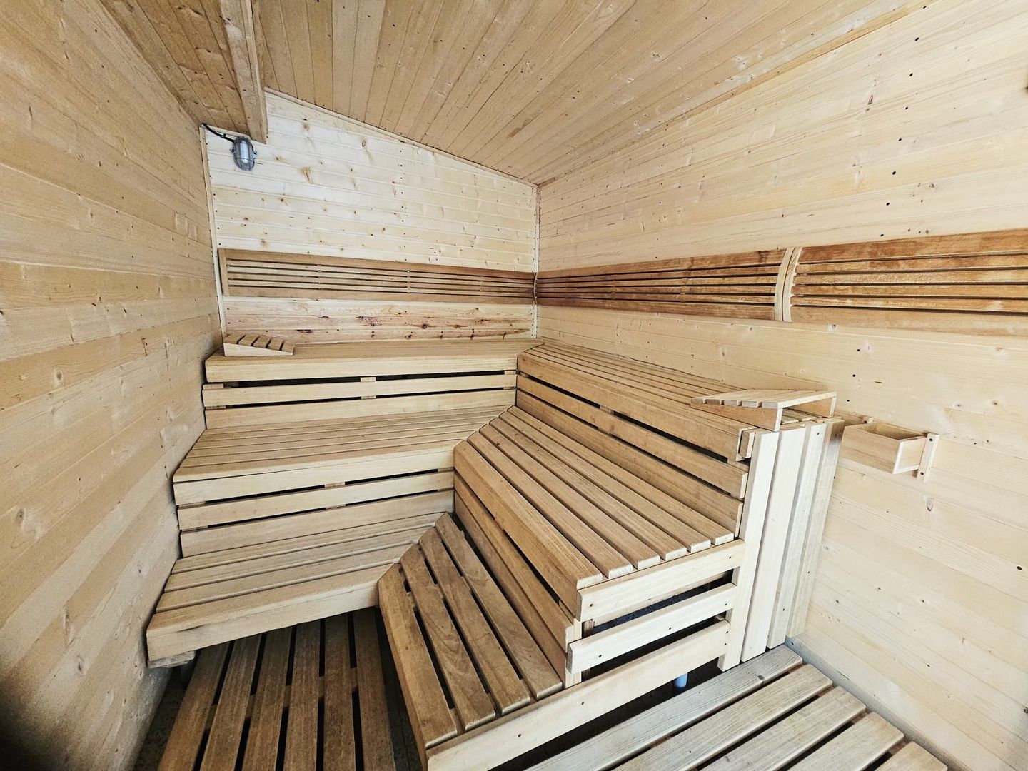 Splendoarea naturii imbinata cu stilul modern=pensiune exclusivista - Poză 6