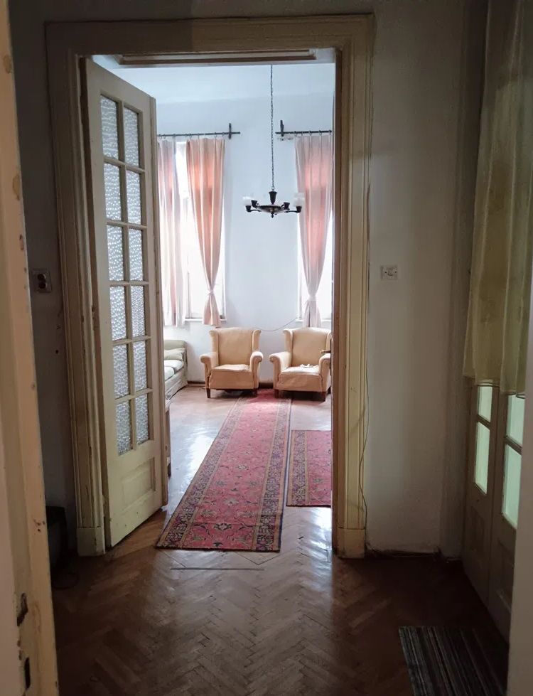 De vanzare vila burgheza 8 camere Unirii - Budapesta Ultracentral - Poză 1