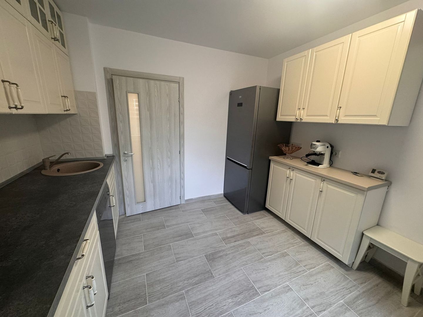 Sebastian 3 Camere Centrala Parcare 2 bai 3/8 - Poză 5