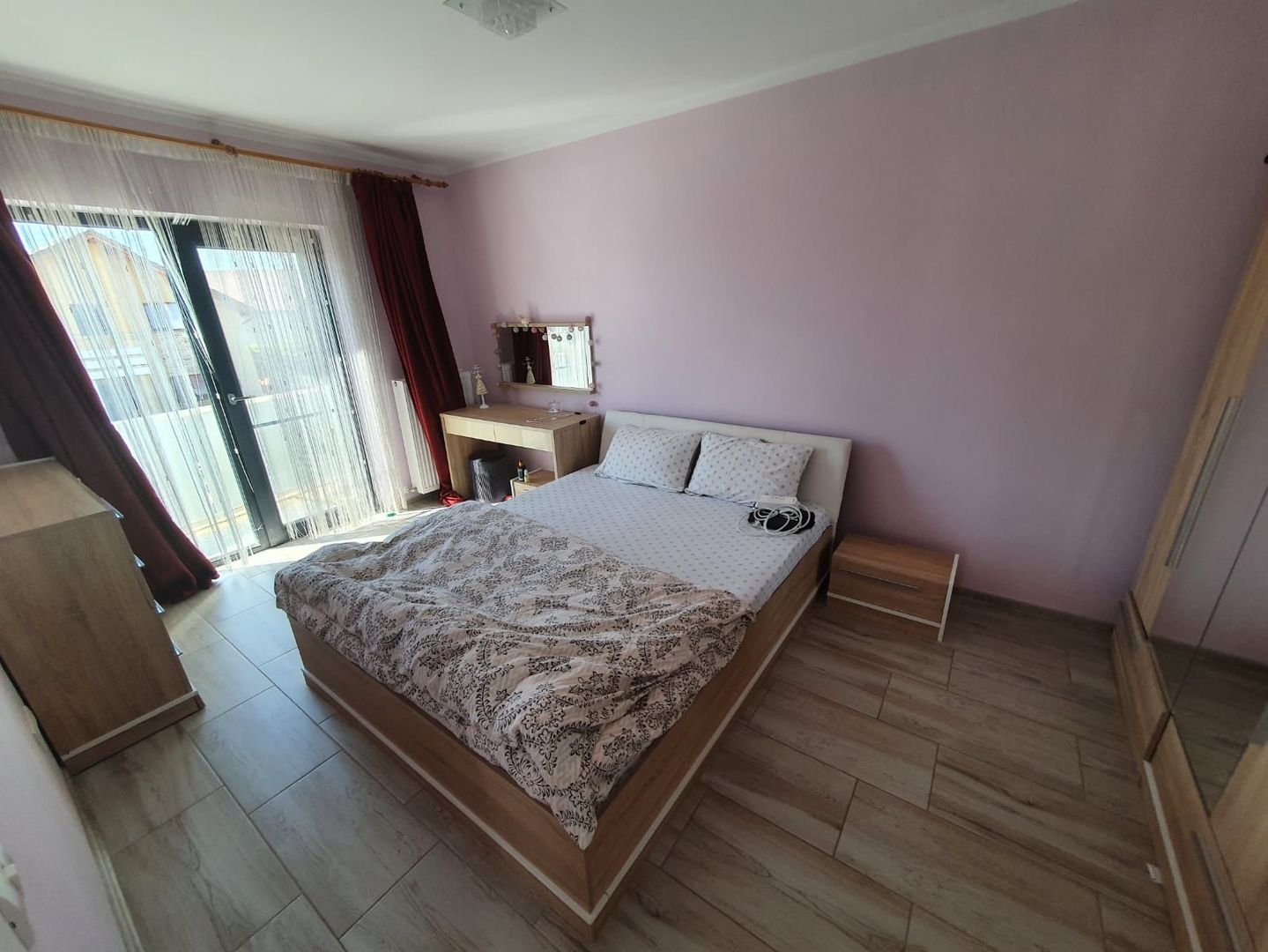 Casa cu 4 camere si garaj - Poză 7