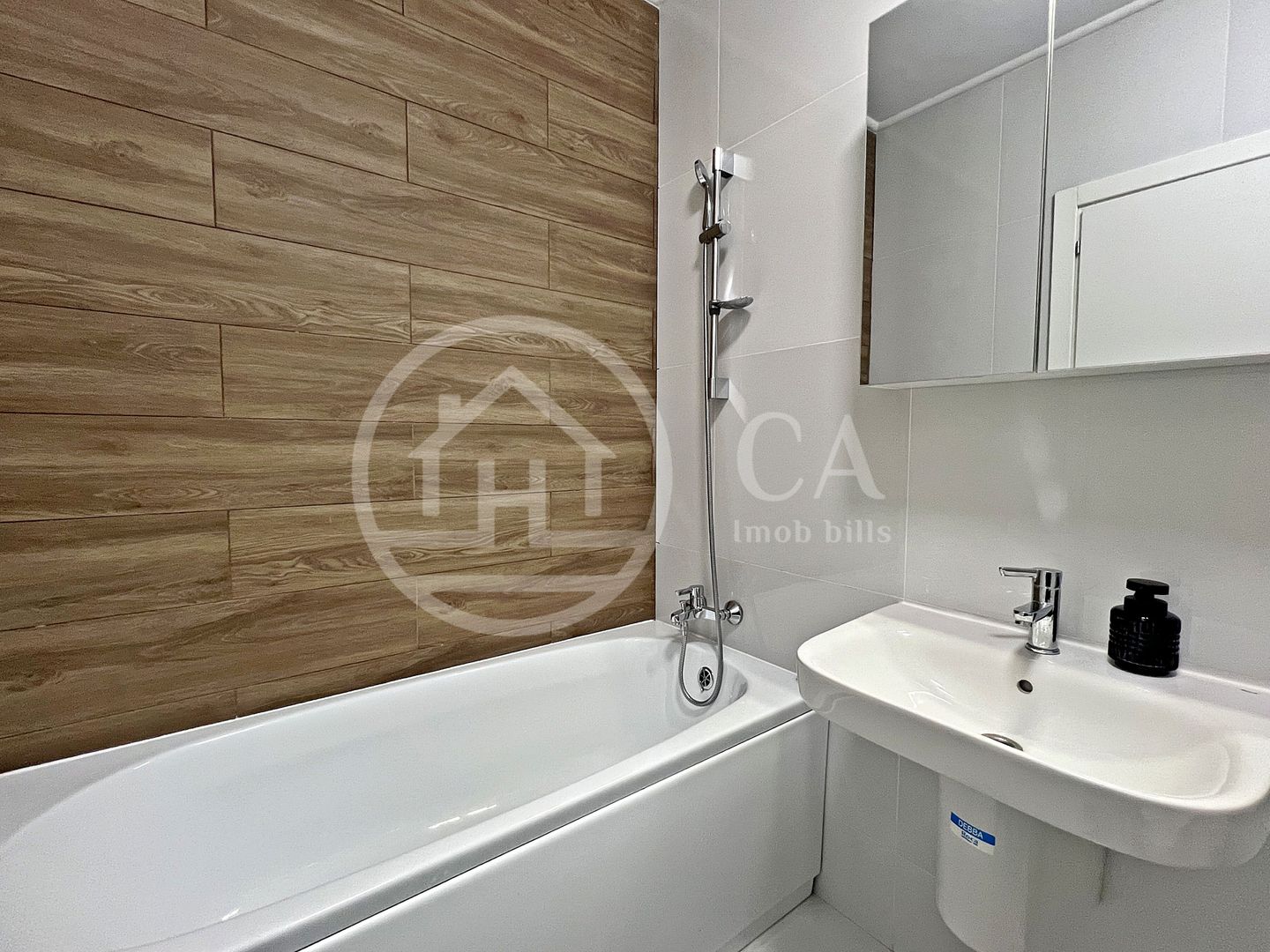 Apartament de inchiriat cu 3 camere in Prima Nufarul, Oradea - Poză 8