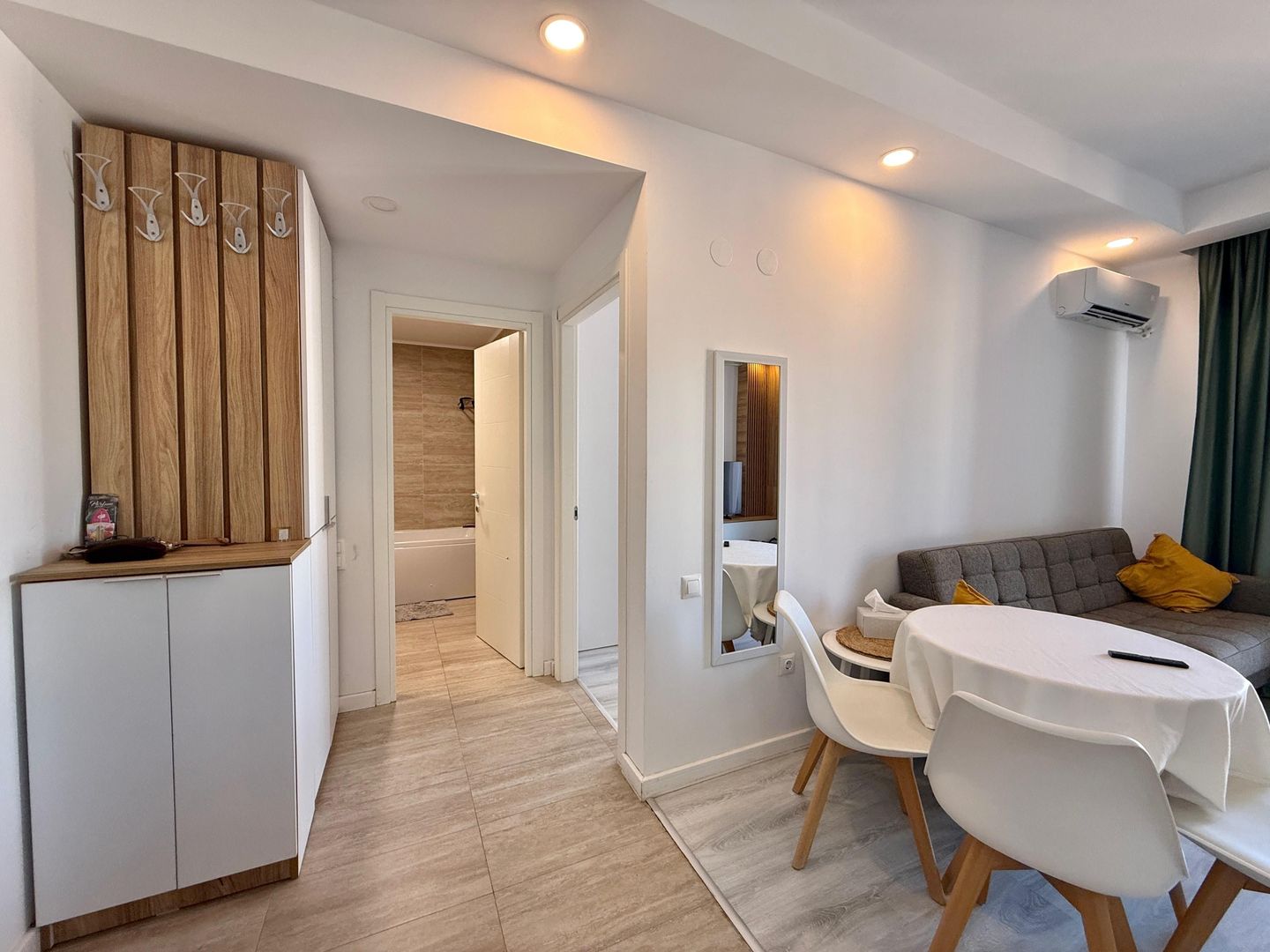 COSMOPOLIS - Apartament cu 2 camere tip studio, mobilat si utilat. - Poză 6