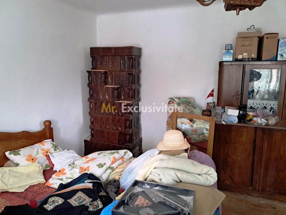 Casa cu teren la Polovragi - Poză 9
