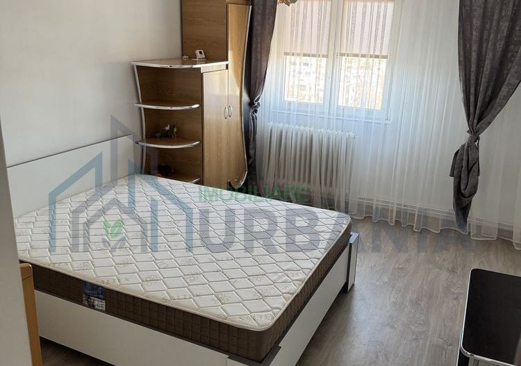 Inchiriez apartament 3 camere podu ros - Poză 3