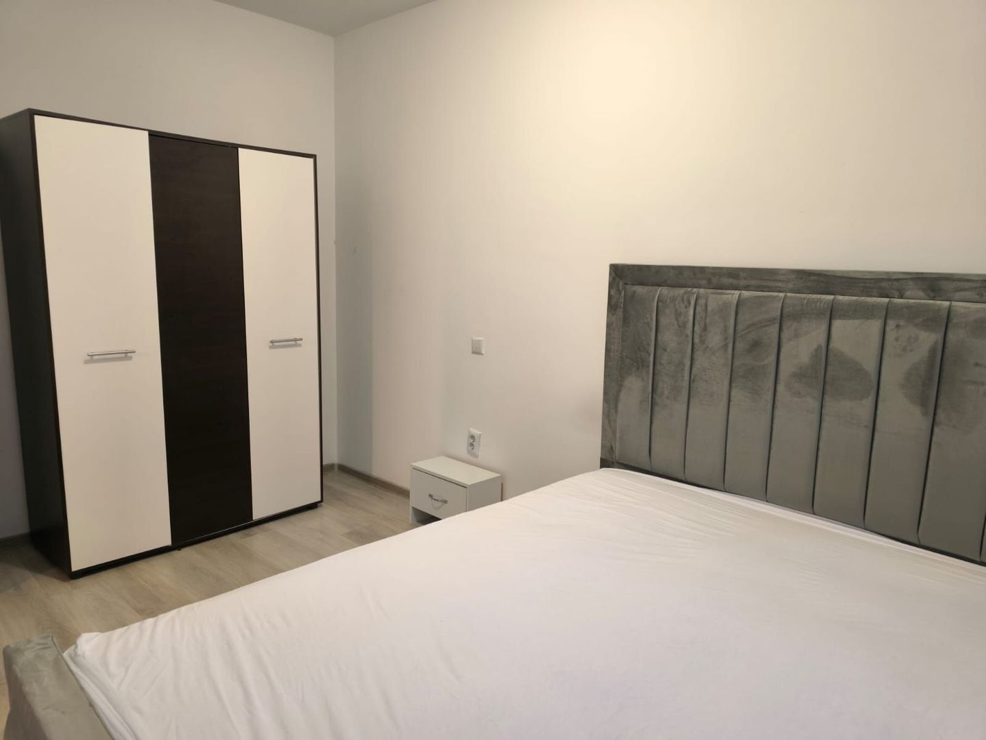 Apartament de inchiriat cu 3 camere si garaj strada Oasului 90 - Poză 4