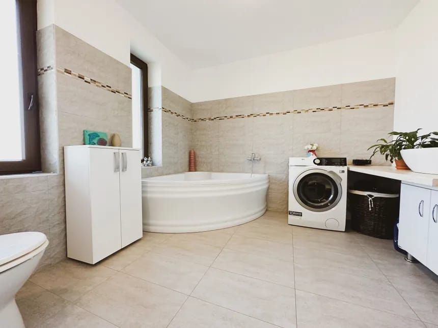 Casa cu garaj in Dumbravita - Poză 10