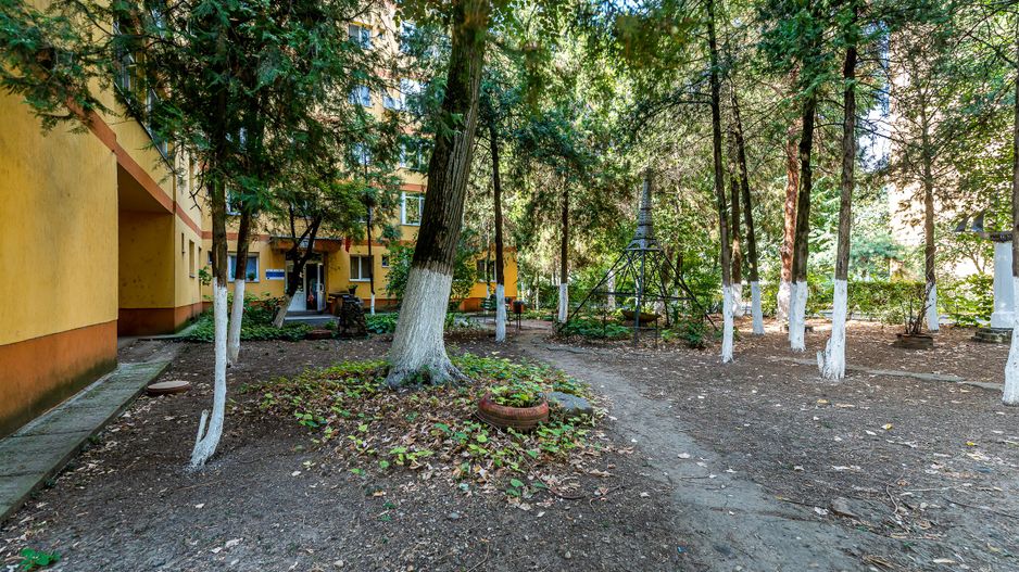 Apartament 3 camere, etaj 1, zonă verde și retrasă Poetului, Vlaicu - Poză 1