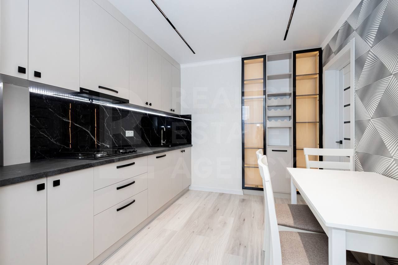 Vânzare, apartament, 2 cameră , str.  Liviu Deleanu, Buiucani - Poză 1