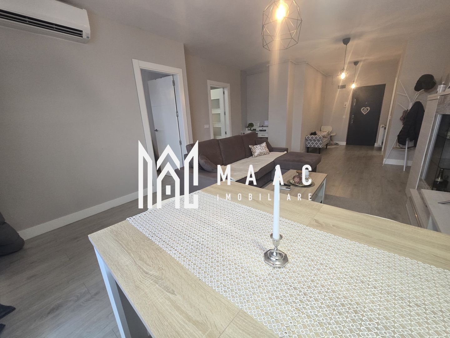 Apartament 3 camere 2 bai 2 balcoane loc de parcare subteran zona Turnisor - Poză 2