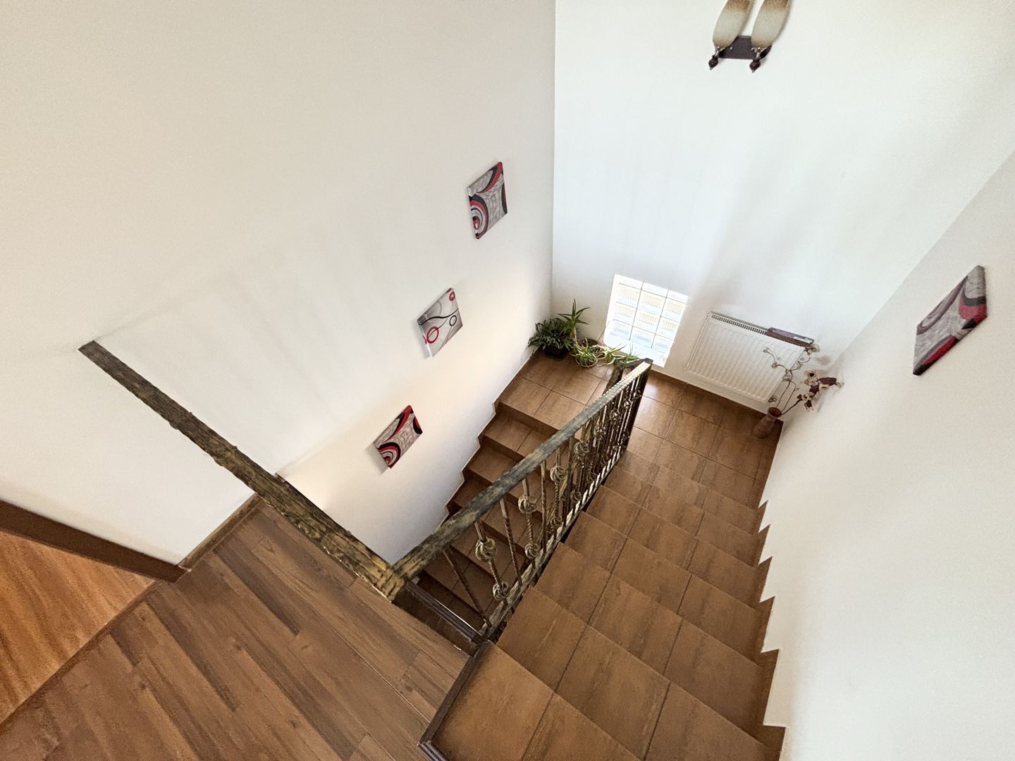 VILĂ MODERNĂ P+1 169 MP UTILI, CURTE GENEROASĂ 768 MP, IN APROPIERE DE BUCURESTI - Poză 16