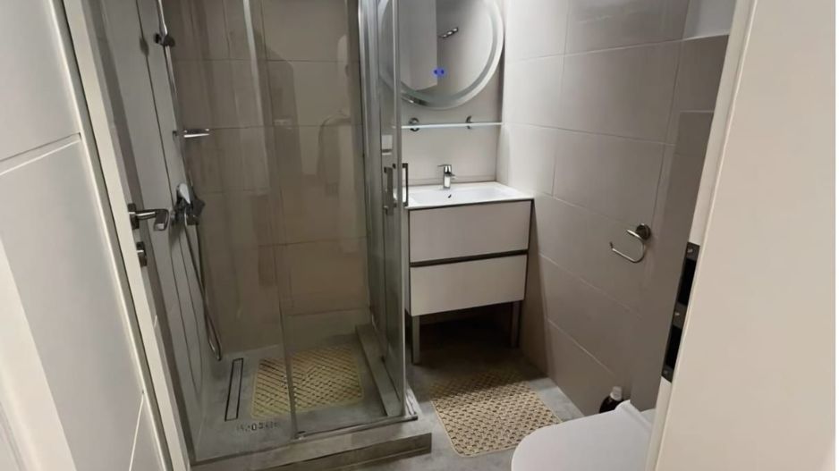 Apartament e camere zona Primăverii, loc de parcare inclus - Poză 9