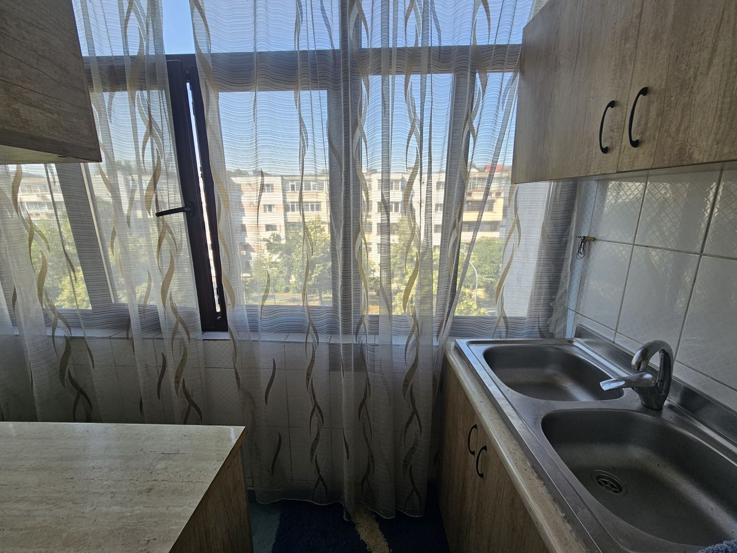 De închiriat apartament 3 camere - Prundu, stradal, lângă Kaufland - Poză 8