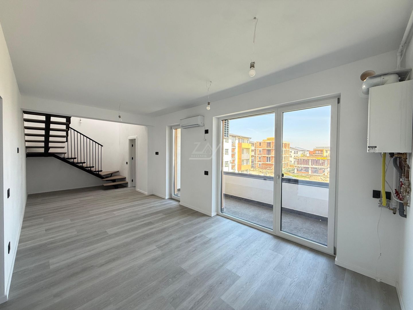 Ap pe 2 niveluri. 3 camere, 2 bai. 2 locuri de parcare. - Poză 1