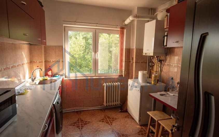 Apartament decomandat cu 3 camere în Podu Roș, Iași - 67,52 mp, etaj 3/7 - Poză 1
