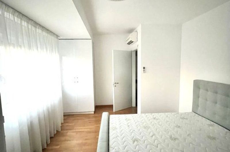 Penthouse cu 4 camere, terasa 132 mp, zona Torontalului - Poză 10