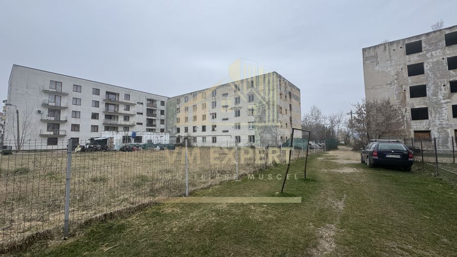 BLOC DE GARSONIERE P+4 SUPRAFAȚĂ UTILĂ 2135MP TEREN 2967 MP CĂMPULUNG - Poză 5
