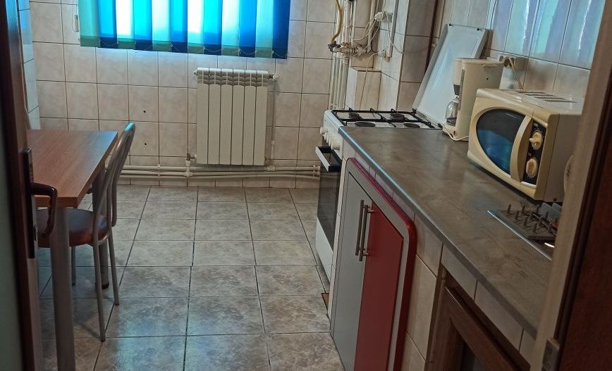 Apartament 2 cam Mazepa 1 , etaj 4/4 - Poză 1