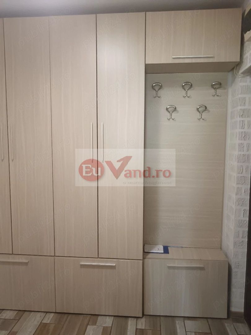 De inchiriat aparatament cu 2 camere, ultracentral , 400 euro - Poză 2