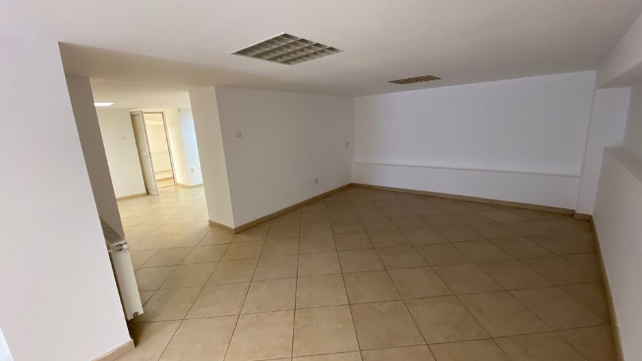 Spatiu de birou -zona strada Cluj - Poză 14