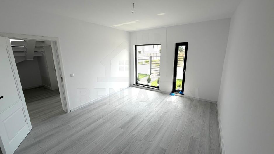 Casa moderna - 4 dormitoare - 2026 - toate utilitatile - Ford - Poză 5