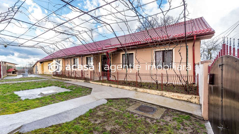 Casă în Vinga – restaurată Integral 2025 | 3 camere | teren generos - Poză 2