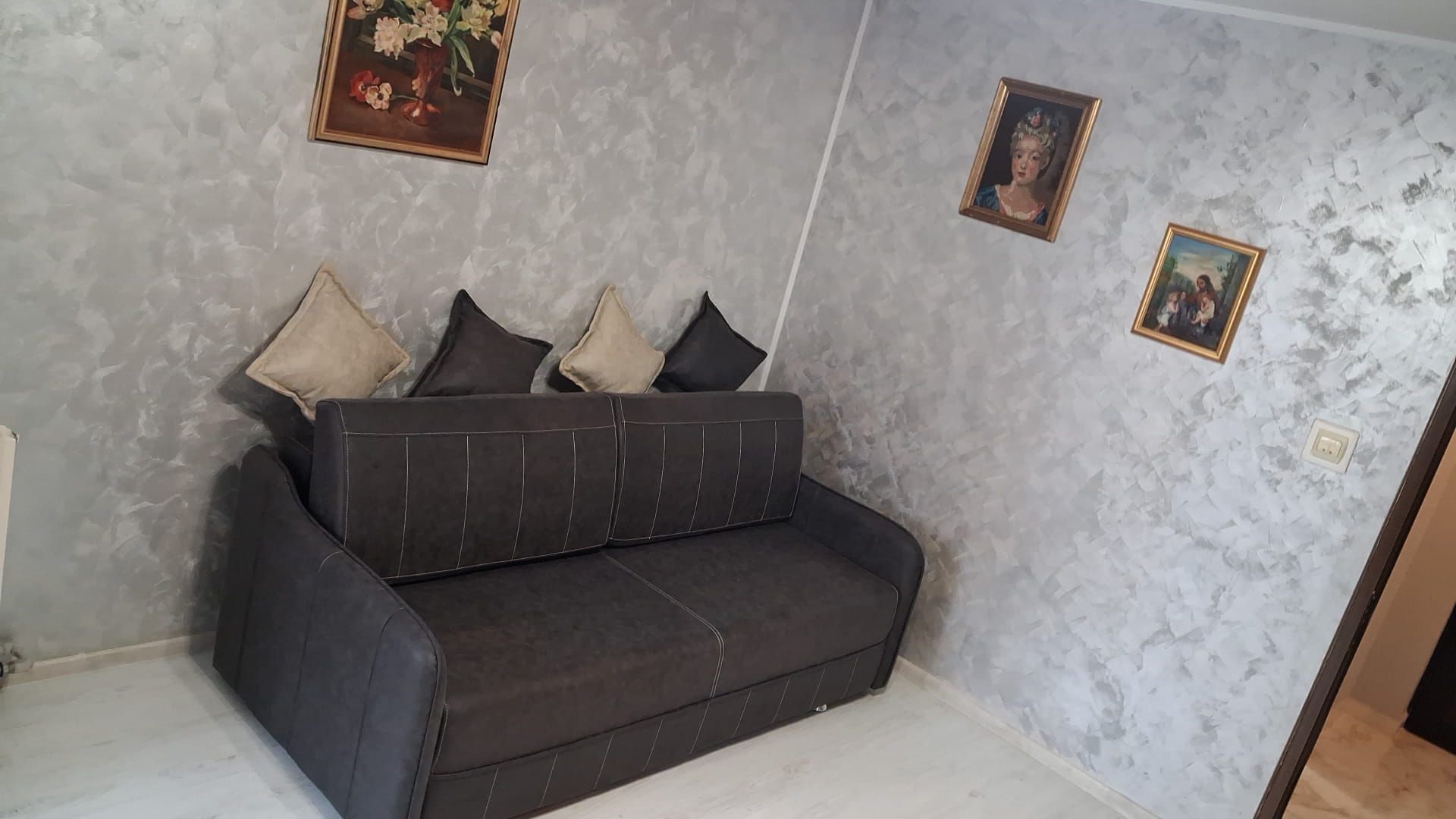 Garsoniera renovata modern - zona Far - Ocazie - Poză 1