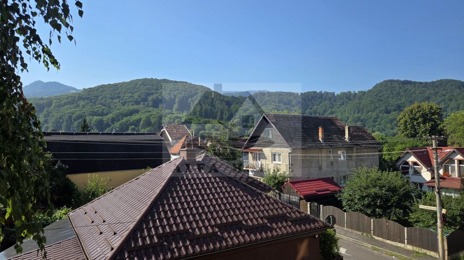 Apartament cu trei camere, zona Noua, 54 mp - Poză 1