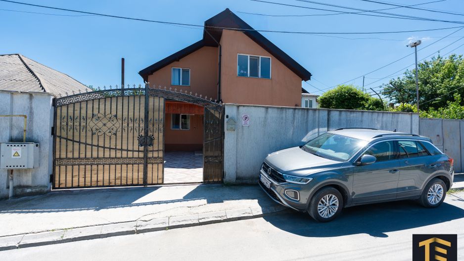Casă P+M Năvodari | 6 camere | Curte superb amenajată - Poză 3