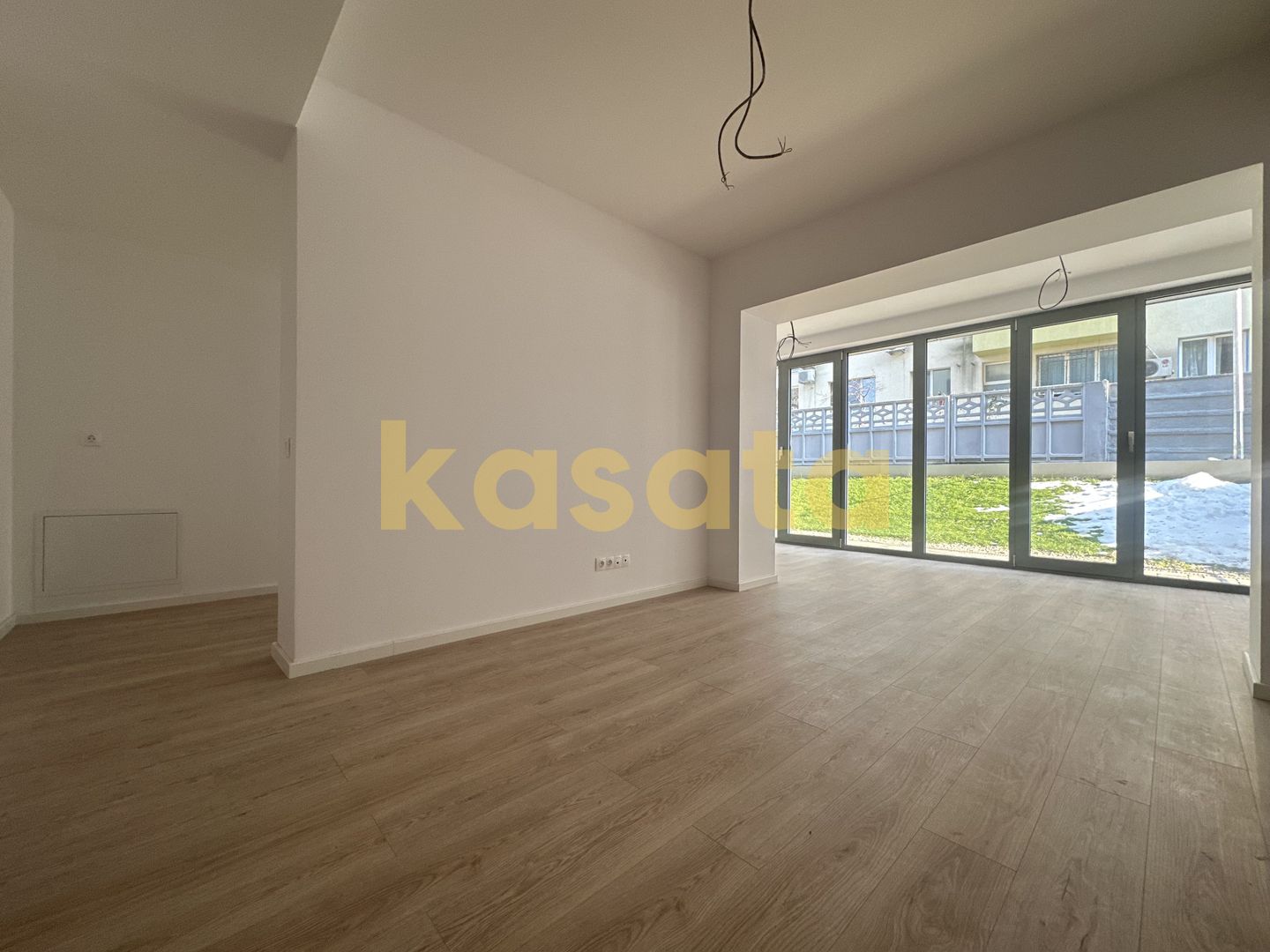 DE INCHIRIAT | APARTAMENT 4 CAMERE | REZIDENTIAL SAU BIROU | TEI | NOU - Poză 2