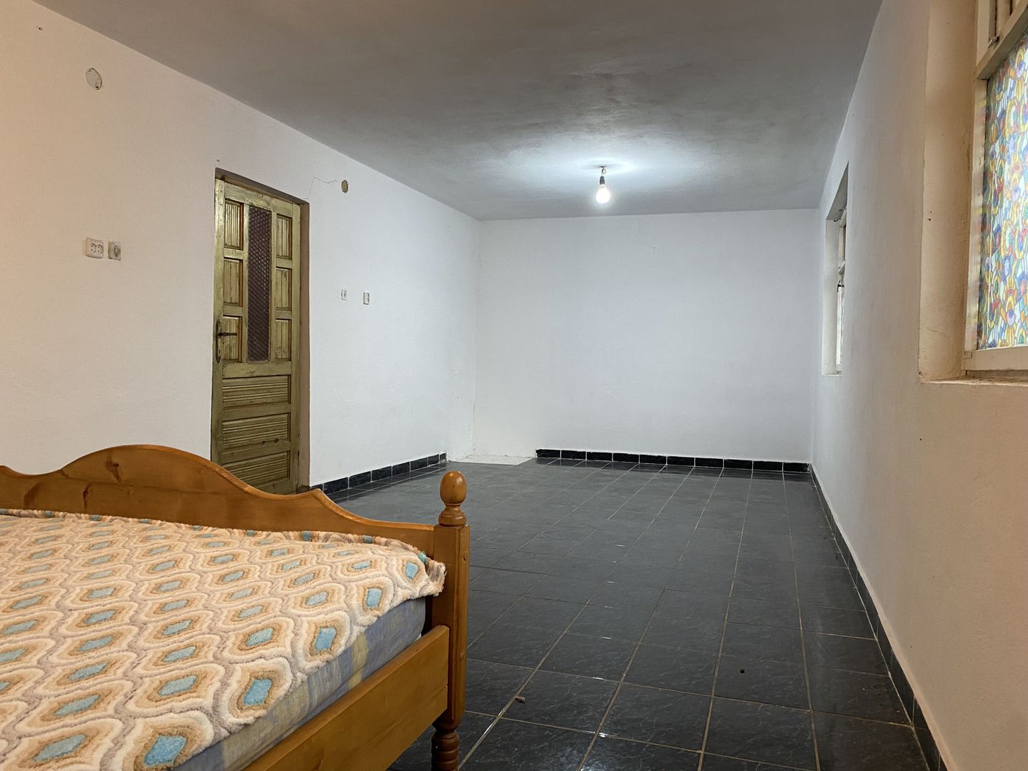 Vanzare apartament -3 camere la casă, etaj 1+pod+cota teren–Târgoviște - Poză 2