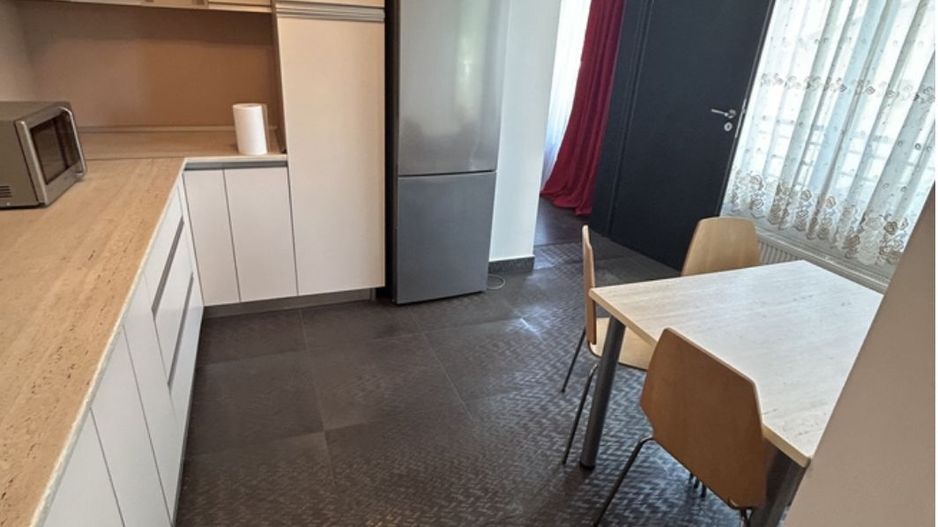 AP. 3 CAMERE BD. LAMINORULUI, LOC PARCARE, CENTRALA, BOXA, COMISION 0% - Poză 5