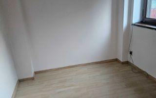 Apartament 3 camere Ghencea, curte cu foișor, parter - Poză 6