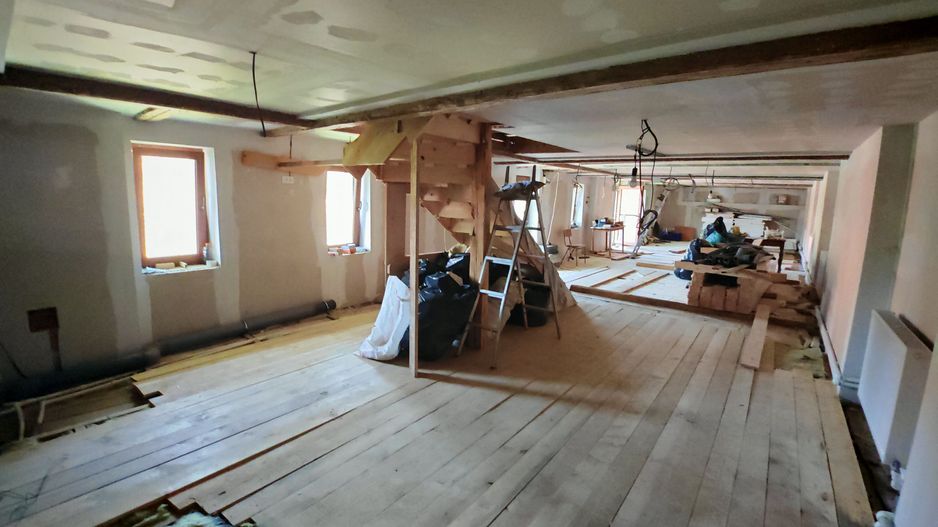 CASA SASEASCA comuna VULCAN,zona foarte buna,teren 3000 mp - Poză 8