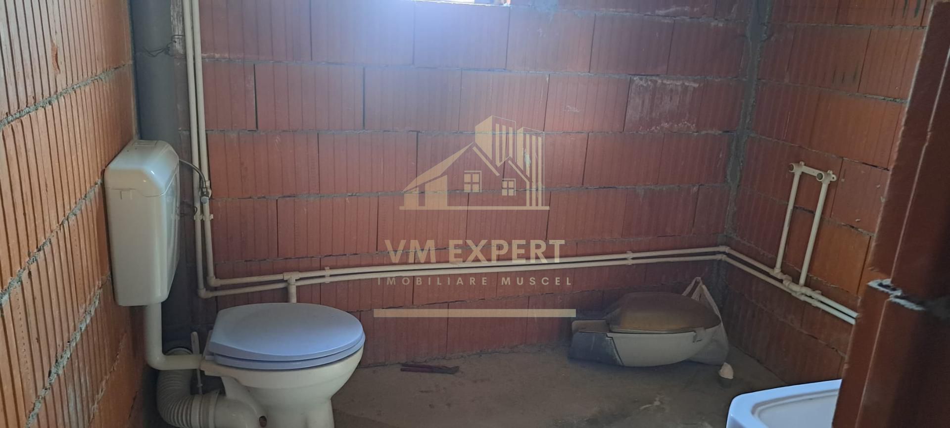 VILA 4 CAMERE, TEREN 787 MP, PISCANI, ARGES - Poză 6