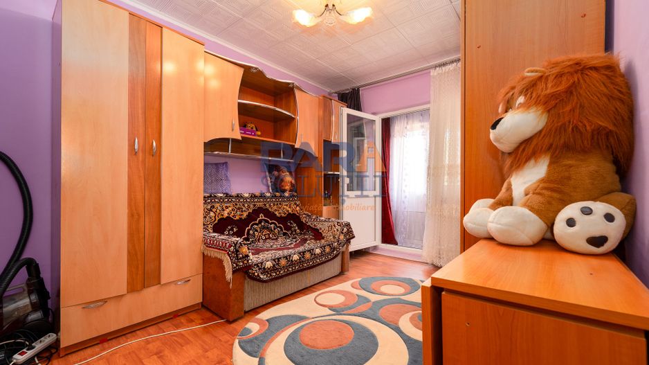 3 camere, 3 balcoane, etaj 3 - Poză 3