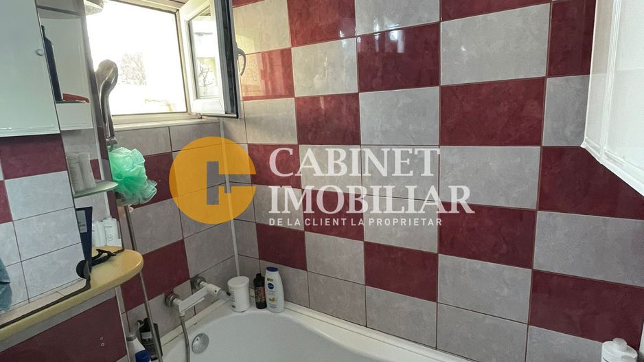 FARA RISC - PODU ROS - LICEUL EMIL RACOVITA - 3 CAMERE - RENOVAT - Poză 12