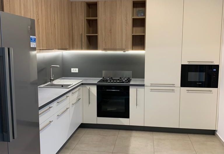 Apartament in vila cu curte  Dumbravita - Poză 7