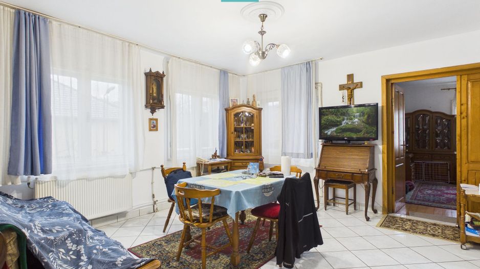 Vilă stil montan, 270 mp, teren 3000 mp - Poză 6