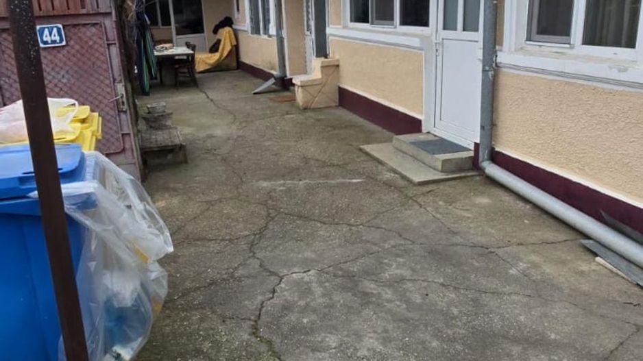 Vand casa si teren zona Chitila - Poză 2