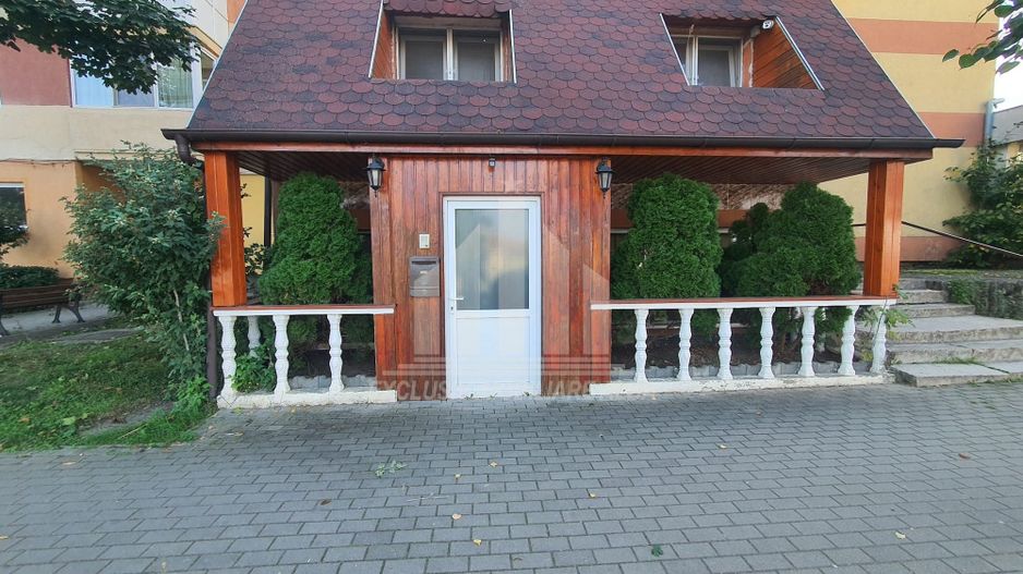 Spatiu comercial de vanzare, Tolstoi - Poză 1