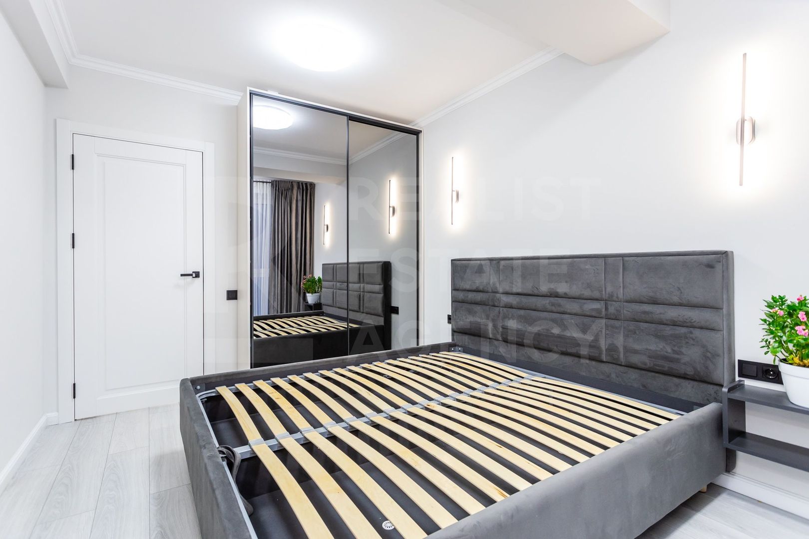 Vânzare , apartament, 3 camere, bd. Mircea cel Bătrân Ciocana - Poză 7
