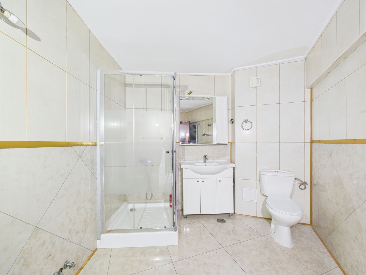 Apartament cu 3 camere de vanzare - Spatiu versatil - Rond Alba Iulia - Poză 12