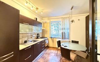 90mp /3 camere/2 bai/ parter inalt/ garaj inclus/ Cartier Plopilor - Poză 2