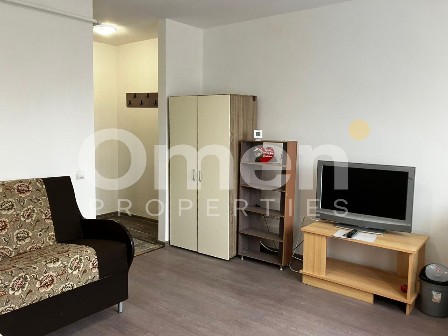 Garsonieră de vânzare, parter, 22 mp, mobilată și finisată – zona Nucului - Poză 2