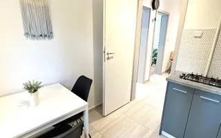 Apartament la Punctele Cardinale, langa Medicina - Poză 12